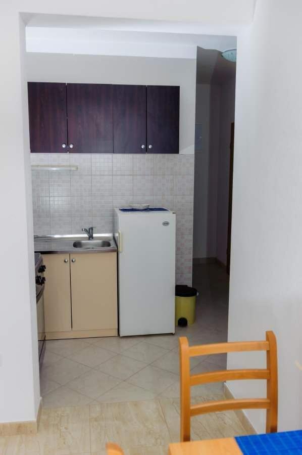 Apartments Ljuba 杜巴 外观 照片