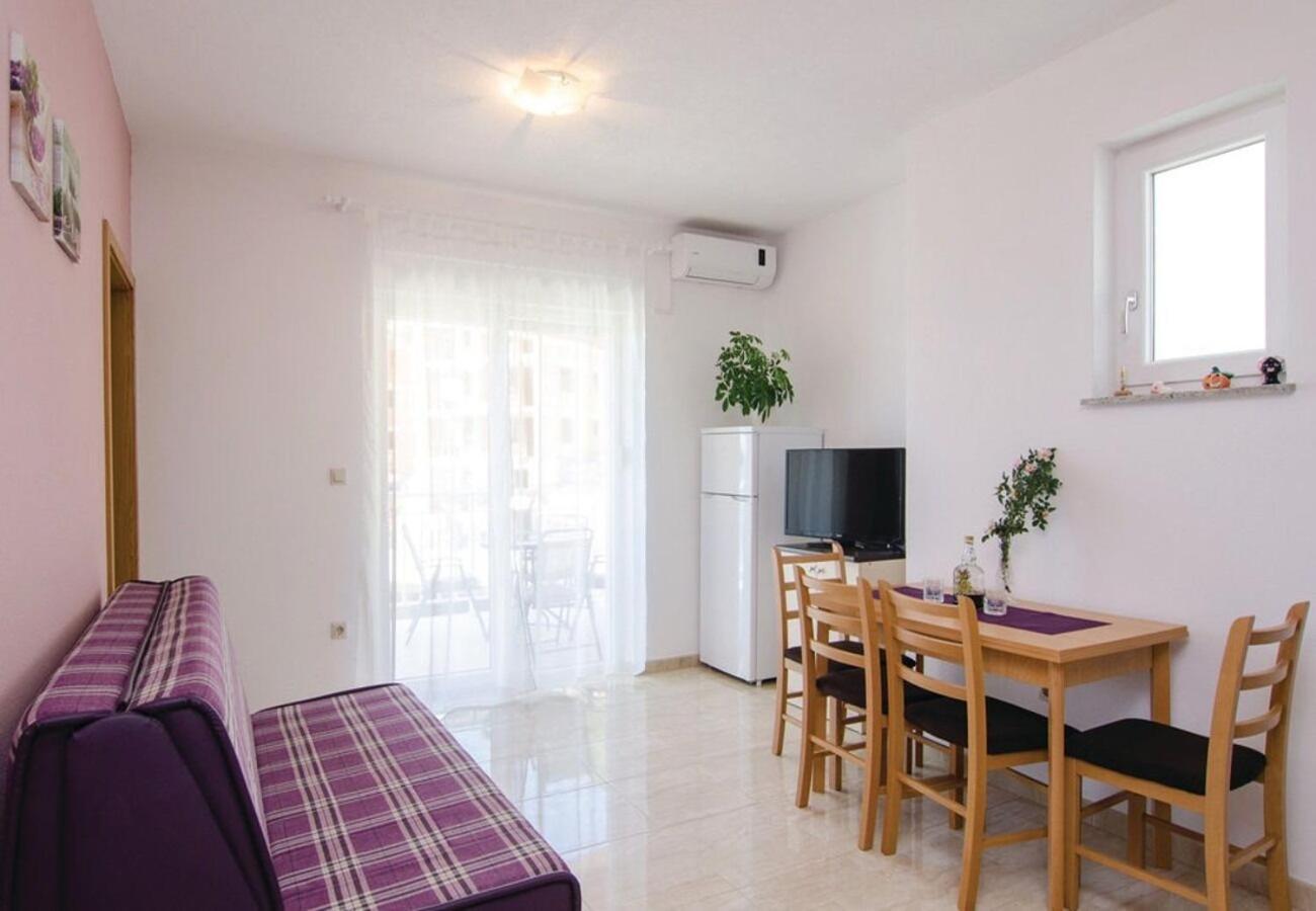Apartments Ljuba 杜巴 外观 照片