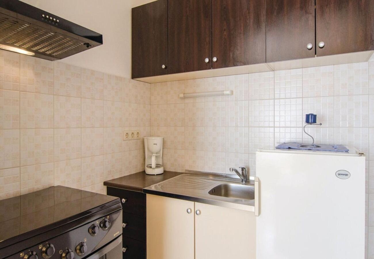 Apartments Ljuba 杜巴 外观 照片