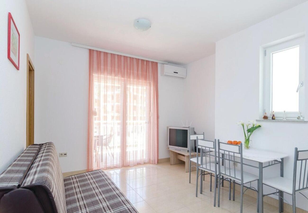 Apartments Ljuba 杜巴 外观 照片